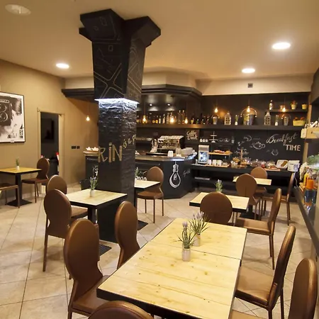 阿拉玛诺皮克洛酒店 3*